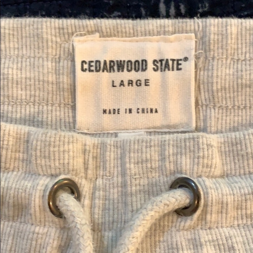 Shorts - Picture 3 of 3